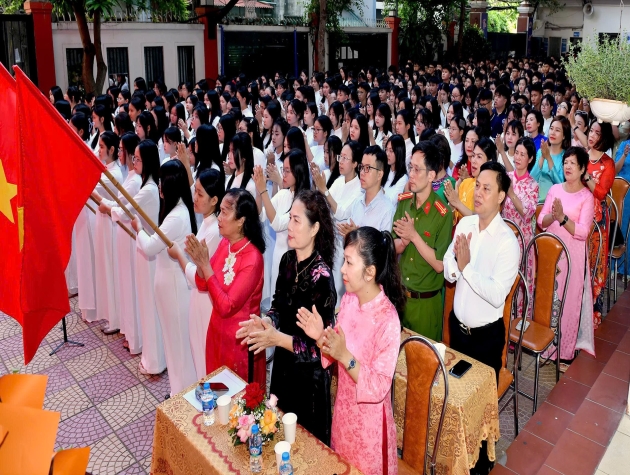 Hà Nội: Trường THPT Lê Văn Thiêm khai giảng năm học mới với nhiều dấu ấn